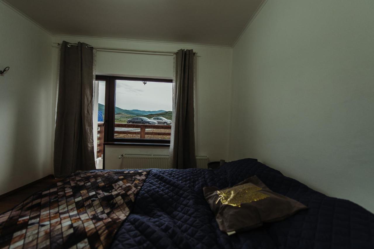 Pensiunea Casa Negrea Ighiu Экстерьер фото